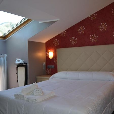 Apartamentos Spa Cueto Onís Екстериор снимка