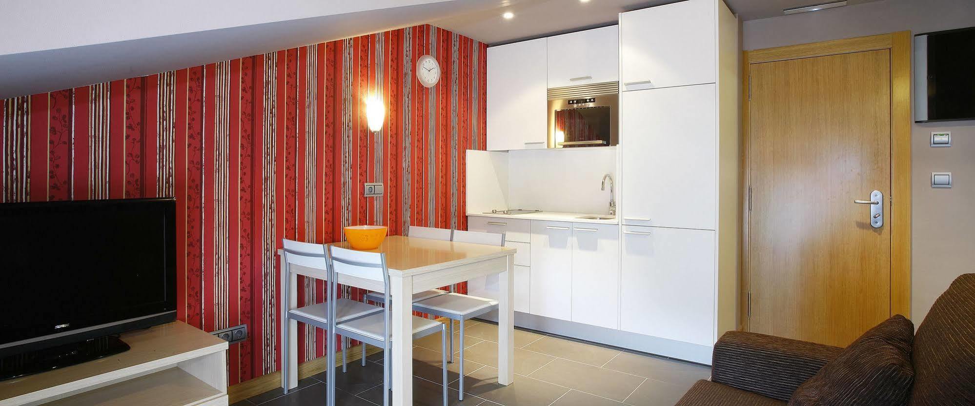 Apartamentos Spa Cueto Onís Екстериор снимка