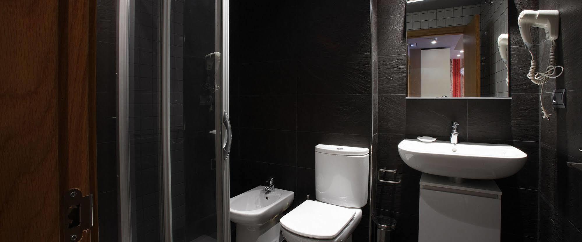 Apartamentos Spa Cueto Onís Екстериор снимка